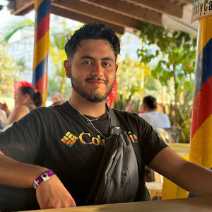 Meet your Posher, Alejandro